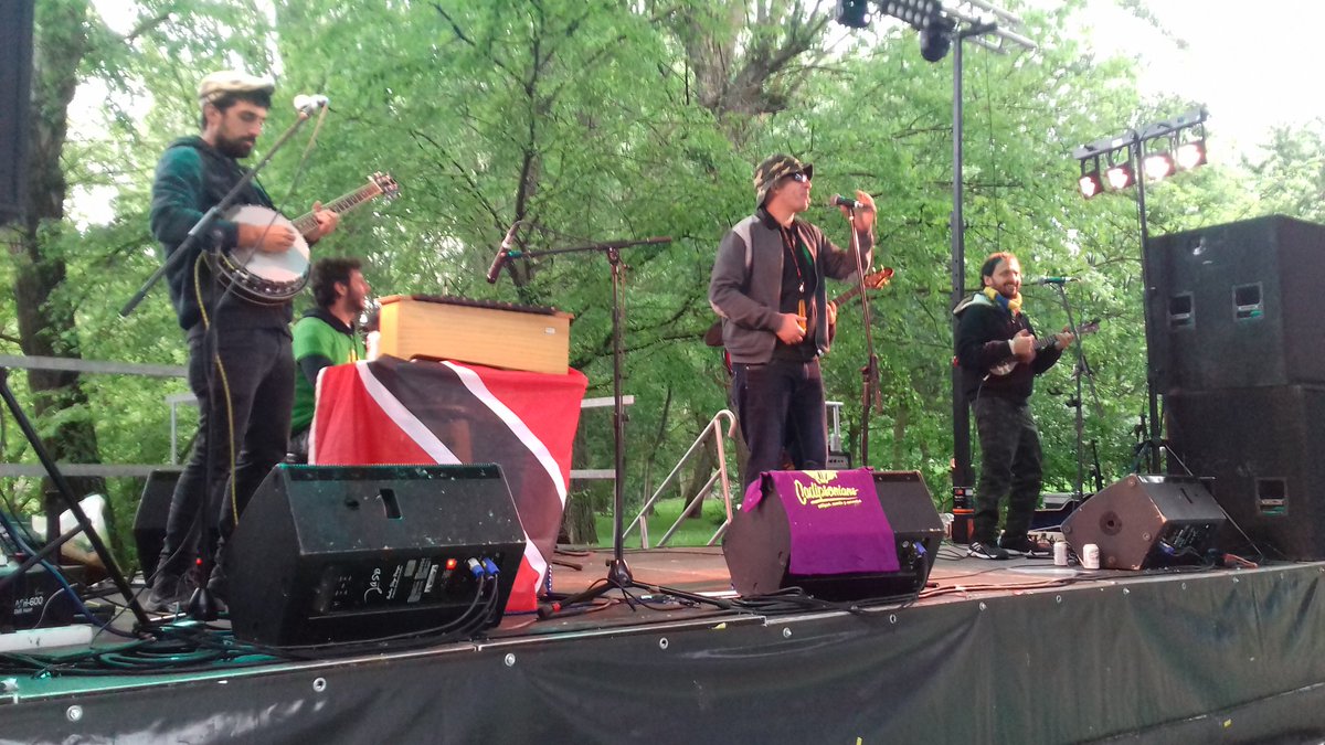 Aquí seguimos bailando con #Cadipsonians
#Ibaiertzean