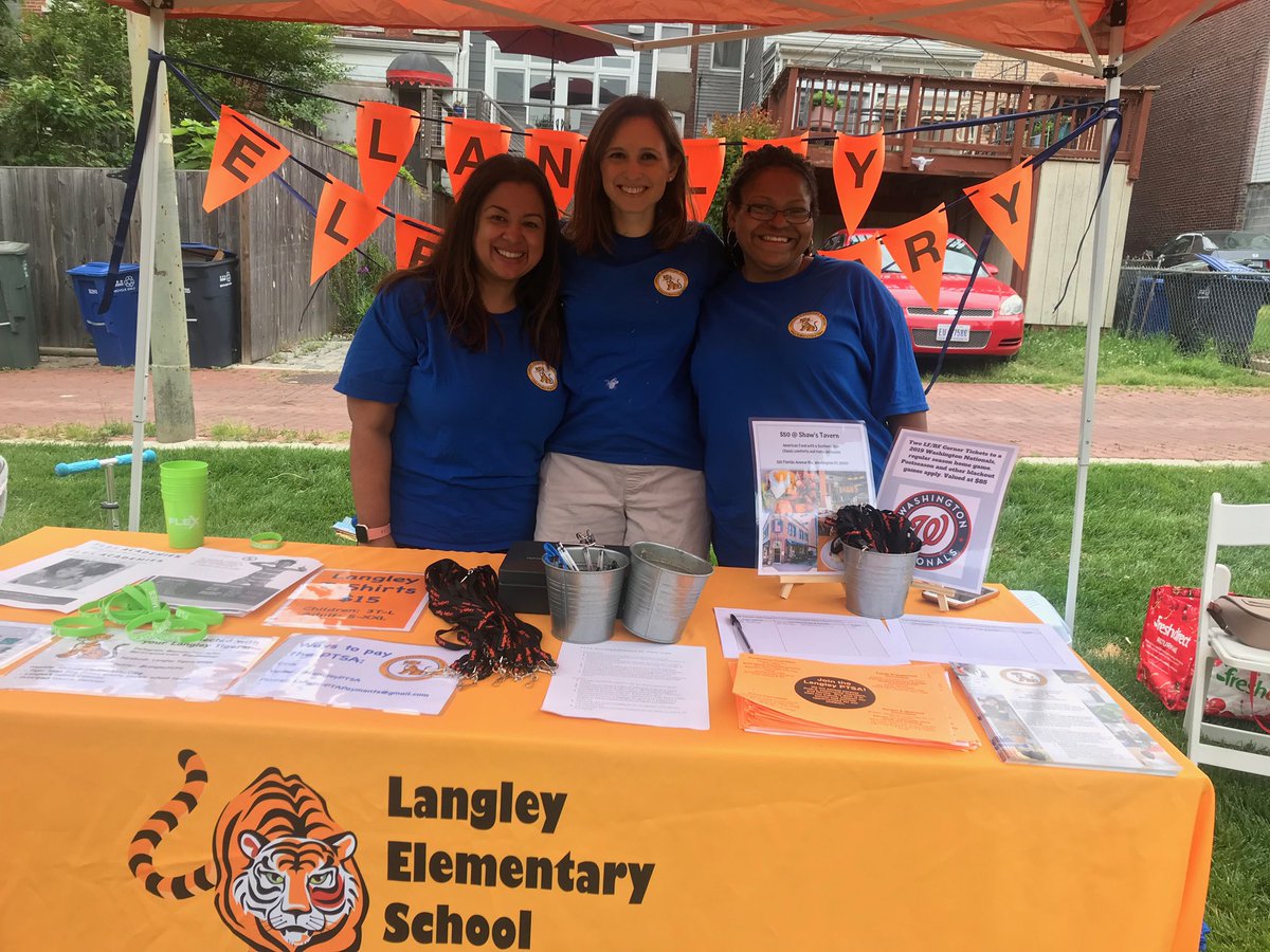 LangleyDCPS's tweet photo. Bloomingdale Community Day at Crispus Attucks Park. Come say hello and purchase a book! @dcpublicschools @principaldrumm #langleyelementary #crispusattucks #bloomingdaledc https://t.co/OV82fCZ2hN
