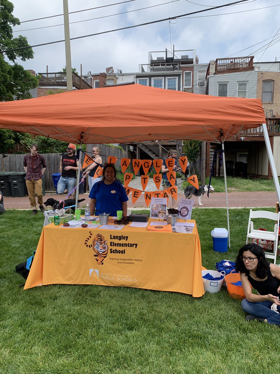 LangleyDCPS's tweet photo. Bloomingdale Community Day at Crispus Attucks Park. Come say hello and purchase a book! @dcpublicschools @principaldrumm #langleyelementary #crispusattucks #bloomingdaledc https://t.co/OV82fCZ2hN