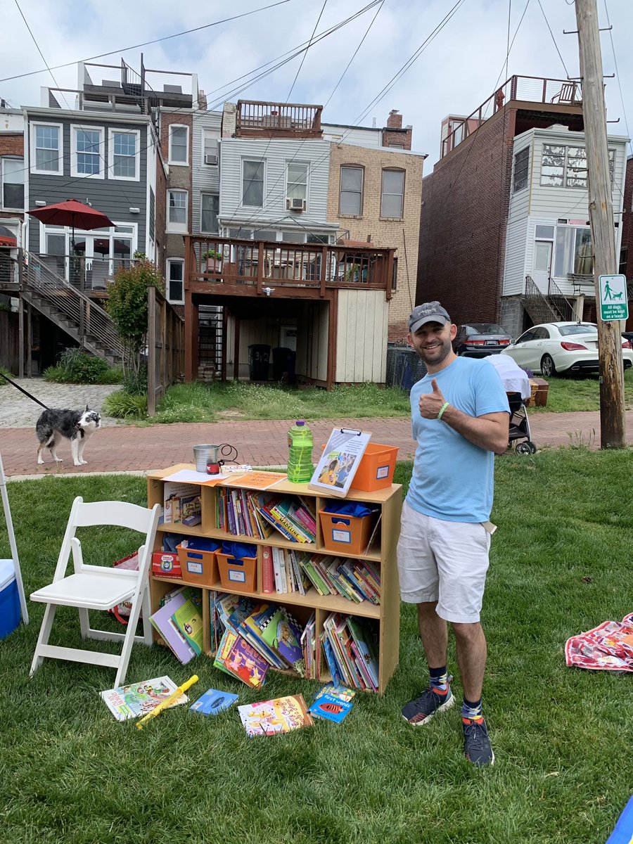 LangleyDCPS's tweet photo. Bloomingdale Community Day at Crispus Attucks Park. Come say hello and purchase a book! @dcpublicschools @principaldrumm #langleyelementary #crispusattucks #bloomingdaledc https://t.co/OV82fCZ2hN