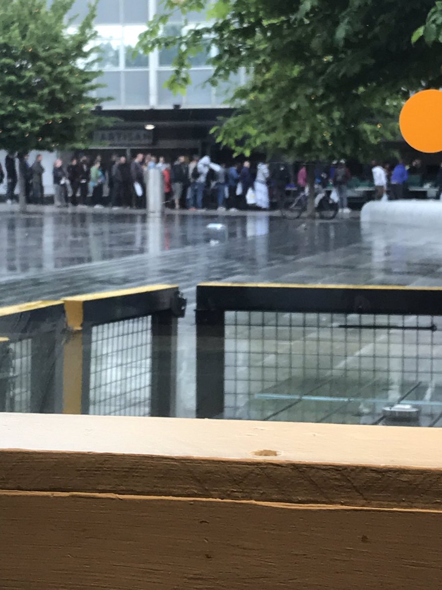 LKYarlington's tweet photo. In southampton and this is the queue for the food banks. #2019 #wrong https://t.co/8v1DTy6c5V