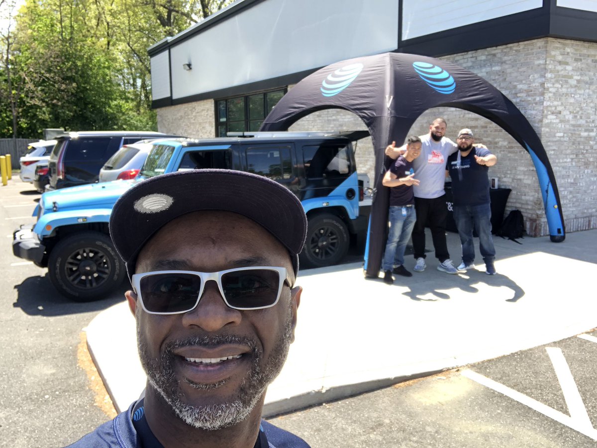 Shoreline Sharks out here supporting @RayRodLM1 and the Longmeadow #AStoreIsBorn coming up soon!🤙🏾 <a href="/Hope_Chapman/">Hope Chapman</a> <a href="/JPotter24/">Jason Potter</a> @geauxlego <a href="/WilliamGStovall/">William Stovall</a>