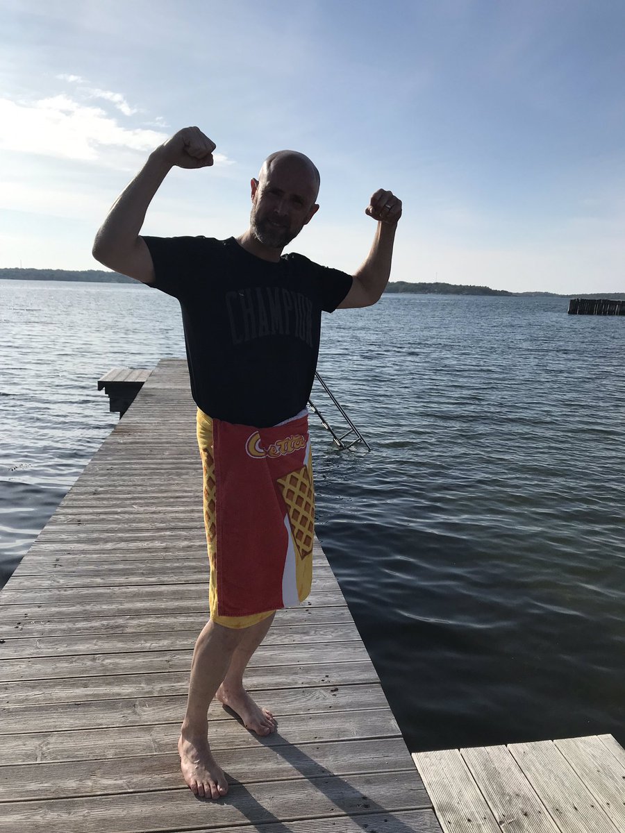 dovblad's tweet image. Personbästa på varvet. Firar man med ett kvällsdopp