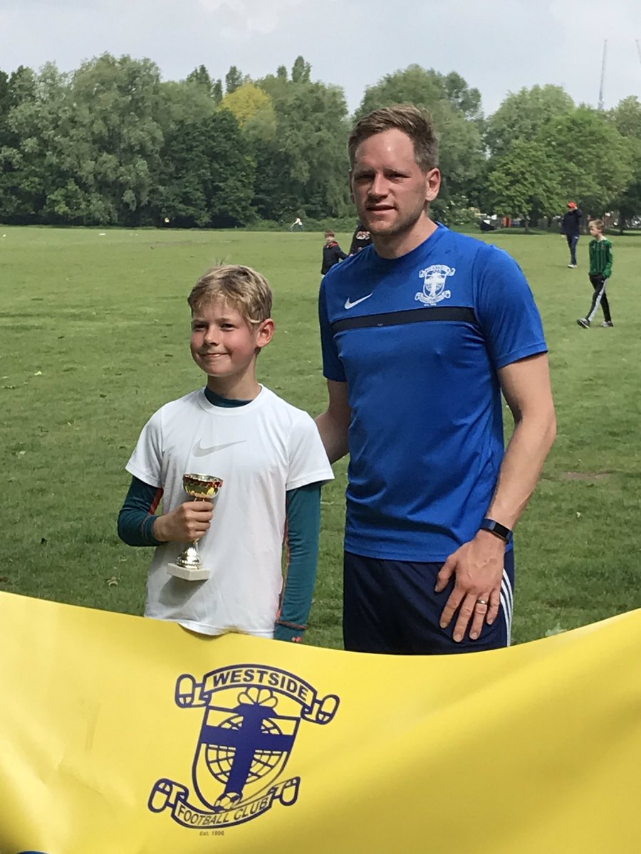 WestsideFc_'s tweet photo. Westside FC Fun Run 2019 - Results

Distance covered in one hour ⏱

🥇@jrnumber3 - 13 km
1st team player &amp; U7s manager

🥈Kevin - 12 km
Parent &amp; U9s manager

🥉Arthur - 12 km
U11 colts player https://t.co/arpYmHykLl