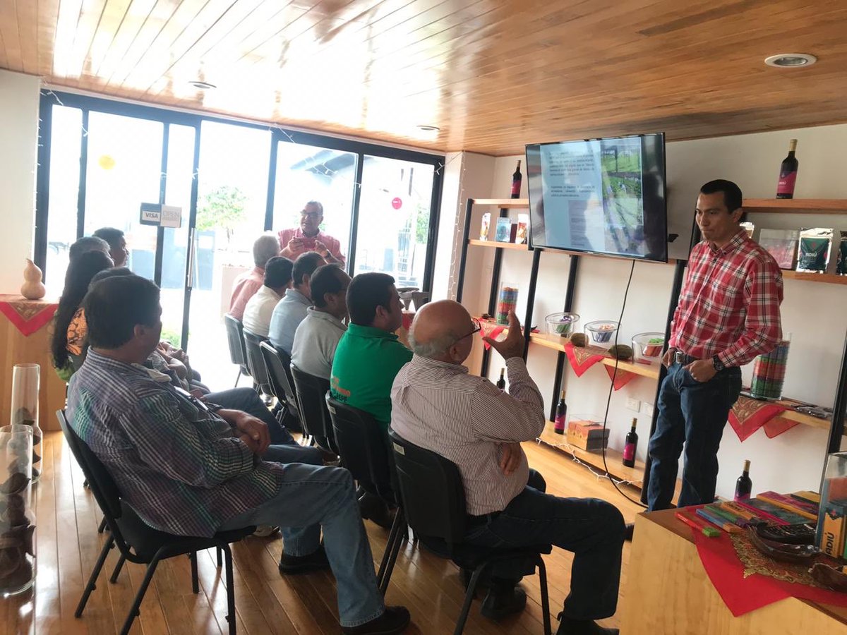 Este día recibimos la visita de agricultores del estado vecino de #Veracruz, interesados en invertir en el cultivo de cacao en la region central del estado, sin duda un hecho interesante, y de suma importancia por nuestro papel el futuro del #CultivoDeCaco en #México.