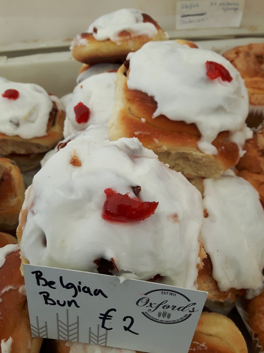 SpringT1de's tweet photo. All the faves from @oxfordsbakery in the #producers #marquee #SpringTide19
#bread #cakes #dorsetlardycake #belgianbuns #bread pudding #lookinggood #tastesensation #dorsetfoodanddrink
#foodfestival
Get there early and grab yours!
Open again tomorrow 10am-4pm https://t.co/kb4cFX5ZQr