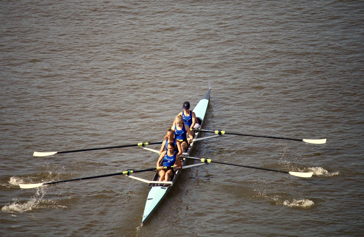 OakcrestRowing's tweet photo. Oakcrest Girl’s Lightweight 4+ heading to the finals #StotesRegatta #stotesburycup #falconpride #Oakcrestsports #OakcrestRowing https://t.co/o65CoHRWou
