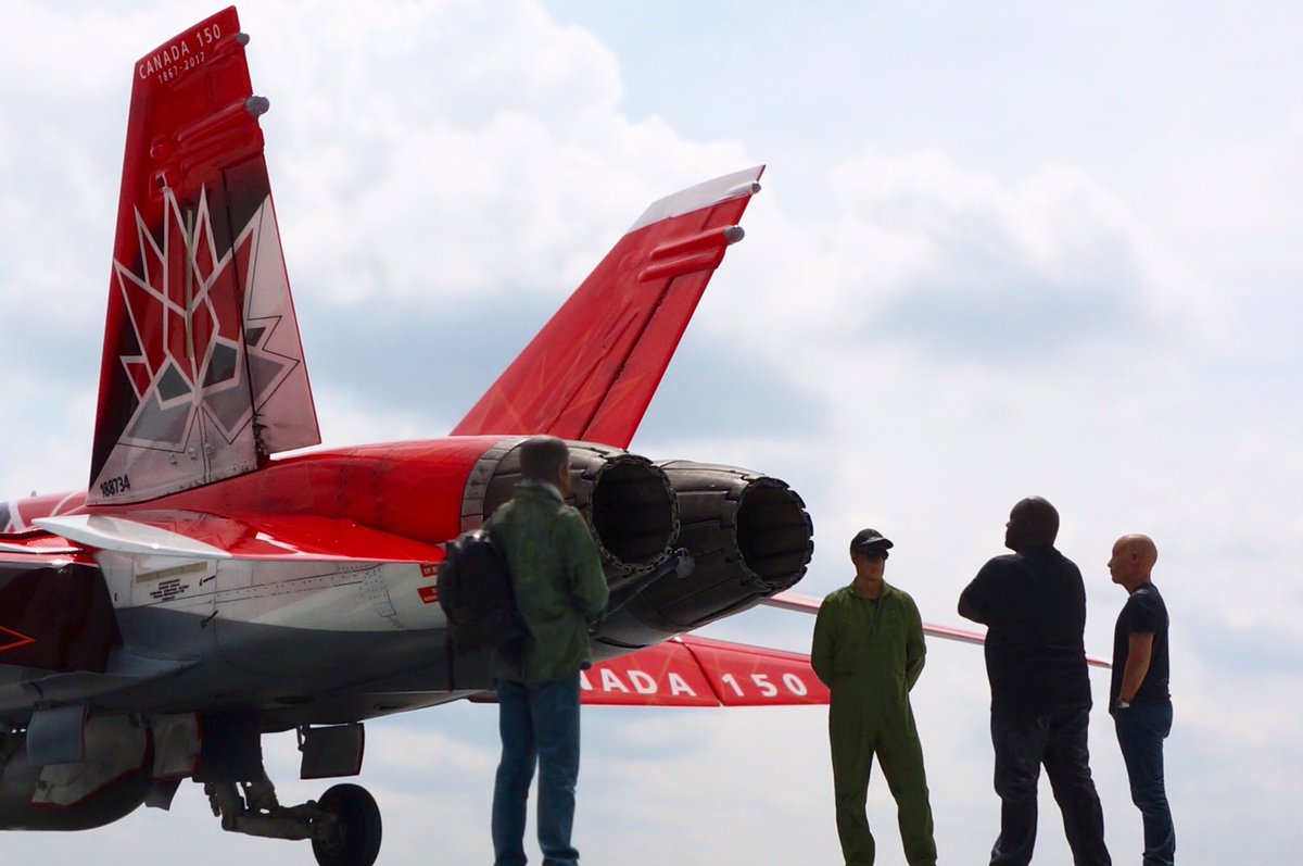 Mokezo_yh's tweet photo. #CF188A
kinetic 1/48 CF-188A with Reedoak
人を並べると撮影が倍楽しいな✨
#RCAF #CF18Demo #kinetic https://t.co/7bKZq75T2S