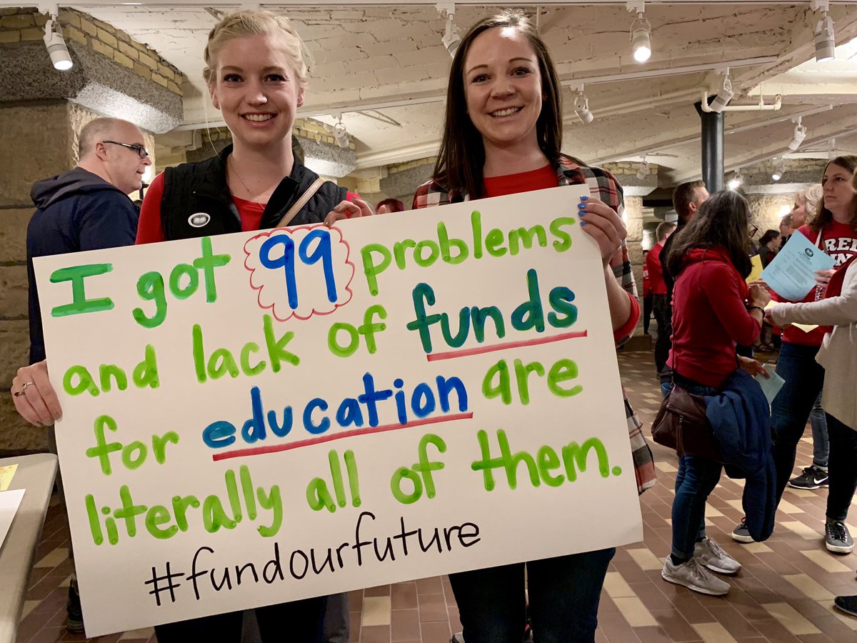 EducationMN's tweet photo. Sign of the day? 💯

#mnleg #fundourfuture #redfored https://t.co/4mw2WHeeD1