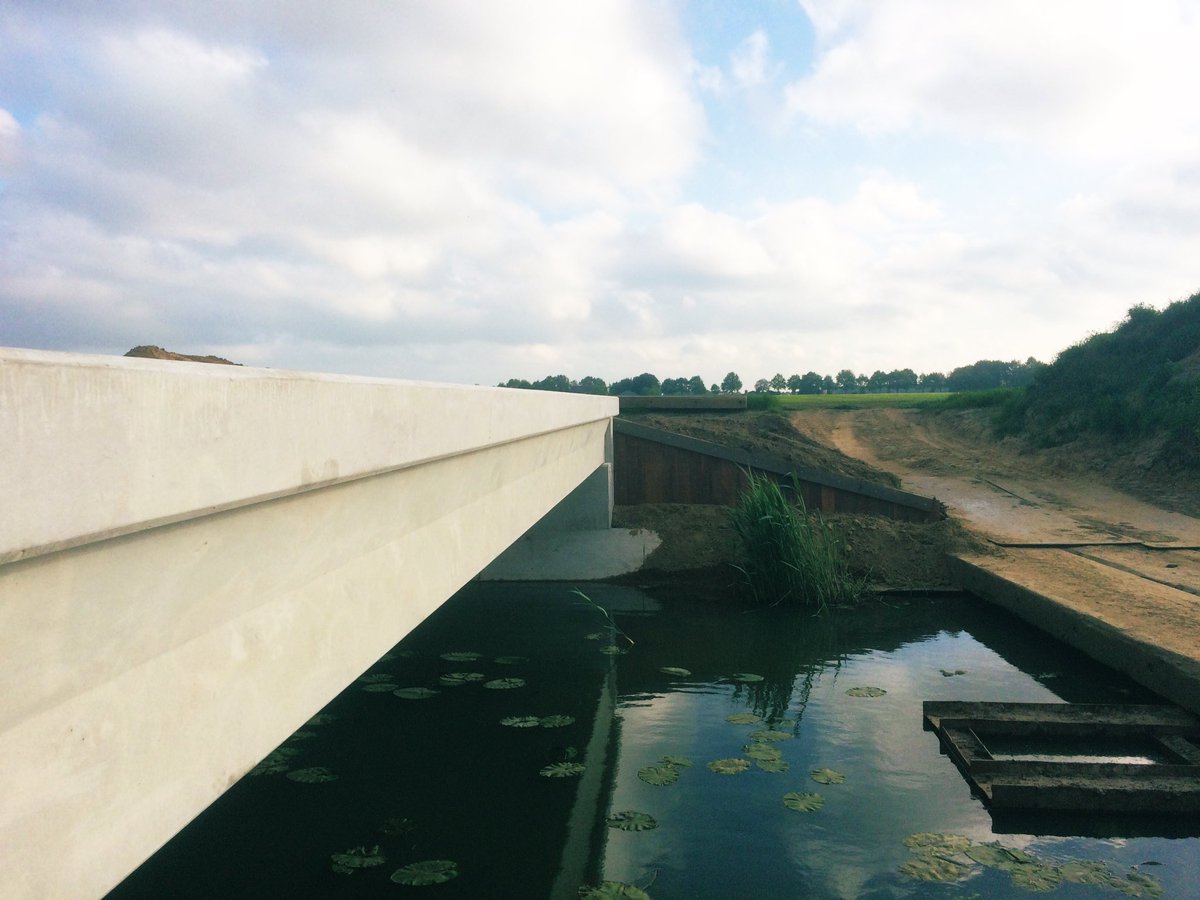 De afgelopen weken een mooie  landbouwbrug in Drempt mogen maken.  <a href="/Gerwers/">Gerwers</a>