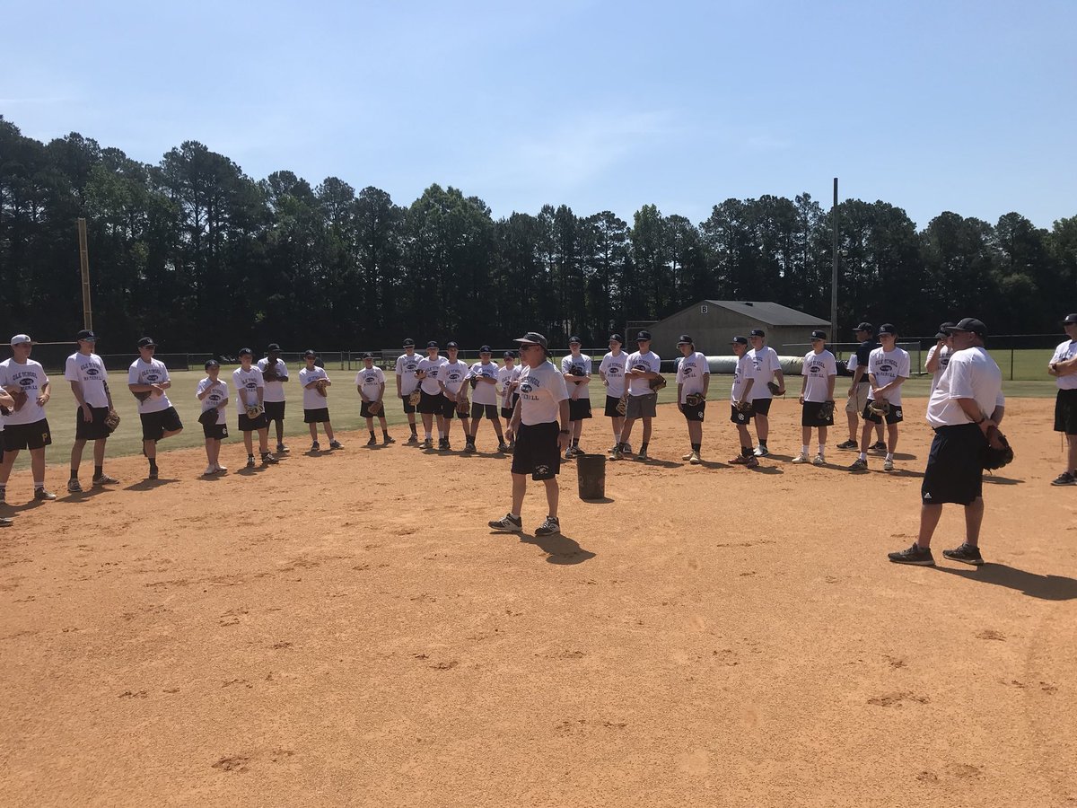 ddease21's tweet photo. @oleschool9 off and running at Barton. Getting better https://t.co/zUvvTN52xq