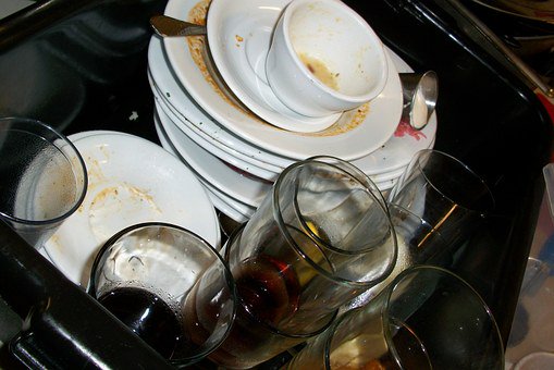 Rayne_Water's tweet photo. Do your dishes still look dirty even after going through the dishwasher? Better use a #watersoftener!
#NationalNoDirtyDishesDay https://t.co/0ej5I40k0m
