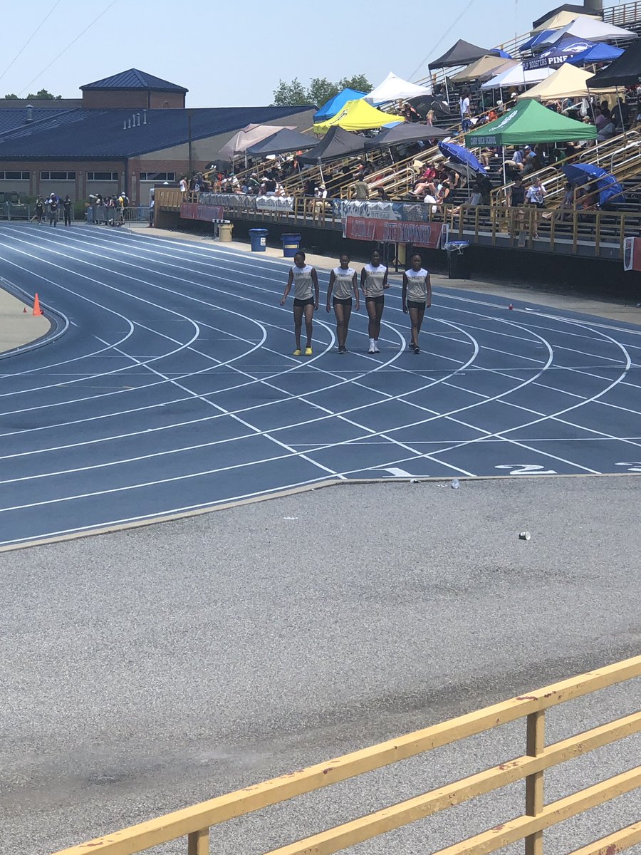 4A State 4x100 team competitors feeling the track. Let’s go Knights!
#NCHSAAstatechampionship