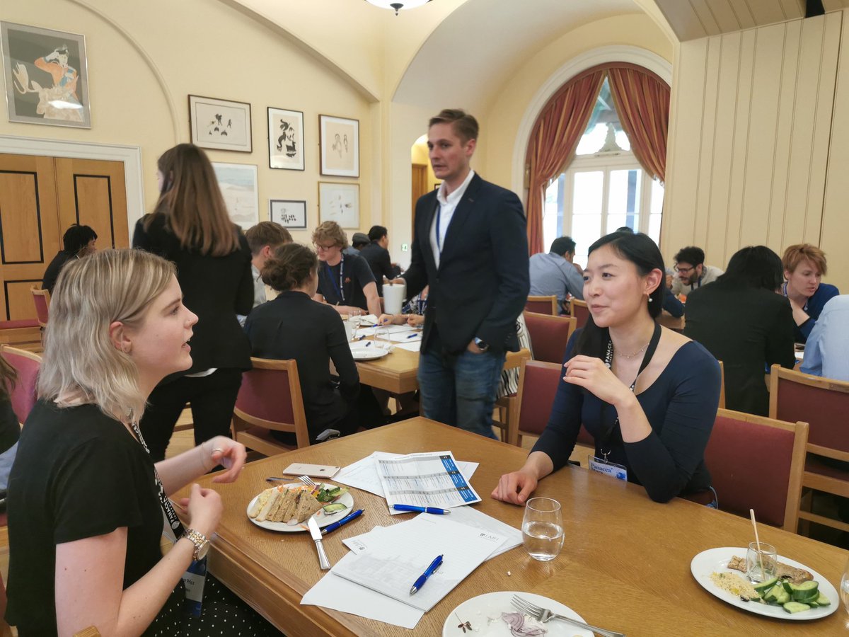 RoseQianOxon's tweet photo. Grateful to @PanaceaInnov for inviting me to Oxford today to mentor #biotech startups @YourPexxi and Encelo. What a fab way to start the weekend 👌 #WomenInTech #WomenInSTEM https://t.co/6eUYMncGfz