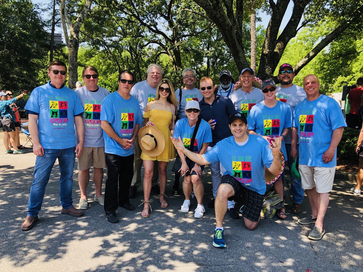 RickKarle's tweet photo. .@DoDahDay parade was a joy to judge. Thanks to these animal lovers who were on the judging panel. Don’t worry, we clean up well.

@ChristopherSign 
@JackRoyer 
@MichelleLoganTV 
@AunieLindenberg 
@mattmurphyshow 
@MikeRaita 
@JanetHallFOX6 
@ExcitableBob 
@AlecHarveyAU https://t.co/koWcZV3Bh2