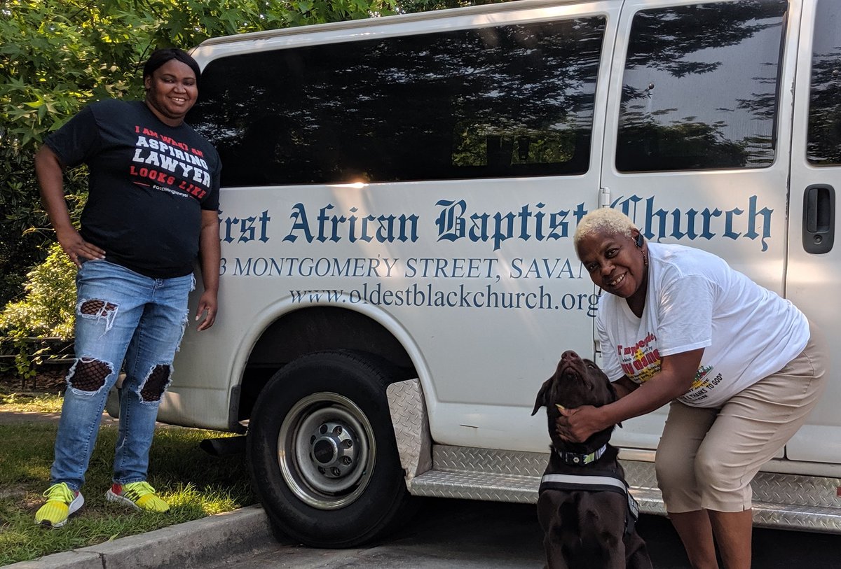 ESPNCoastal's tweet photo. 3 Savannah Georgia stars ⭐ Miss Desiree Priest, Miss Emma Rhames and #ESPNShopDog Fotina welcoming all the ballers to Books and Ball. These two ladies are gold 👼🏿👼🏿 #BooksAndBall @PigskinRadio @VadenPooler https://t.co/CrIqLH9gfy