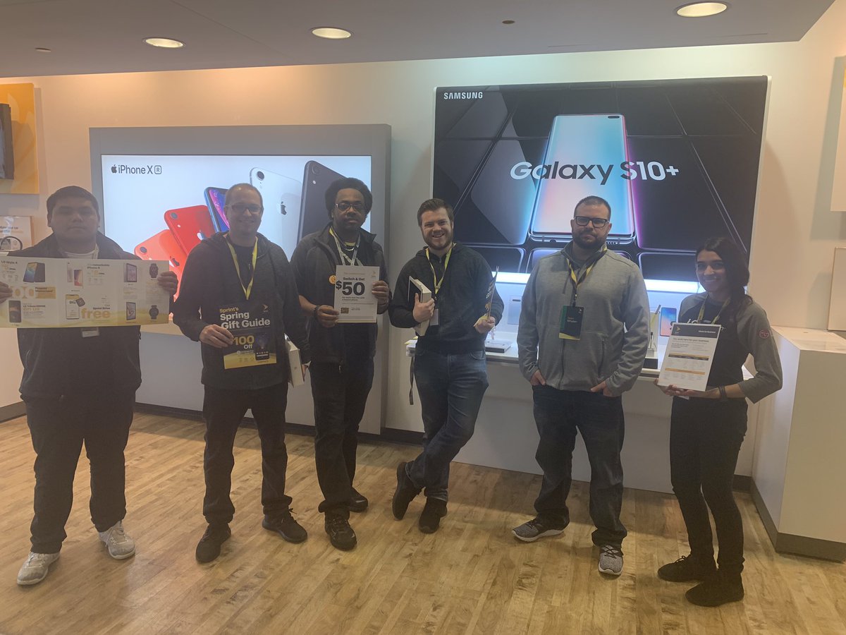 KNCMorales's tweet photo. Come see SM @Cwhale780 from @MachesneyS and get $100 off your purchase of an @Apple watch or @SamsungMobileUS Galaxy watch! #SizzlingSprintSaturday #WCCForBiz #Sprint4Chi #SprintBusiness https://t.co/CnuJAPqHPD