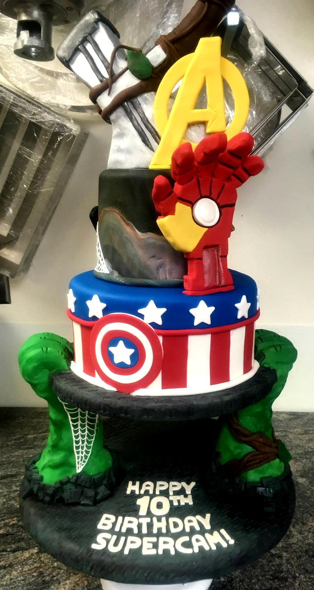 ChefDanielV's tweet photo. We do many charitable endeavors throughout the year but this one is my favorites! Icing for Smiles provide dream cakes for really sick children  making them smile &amp; for just one moment forget about their circumstances.  I am happy to be a part, Chef Elizabeth did an amazing job! https://t.co/PpTalOW1Ld
