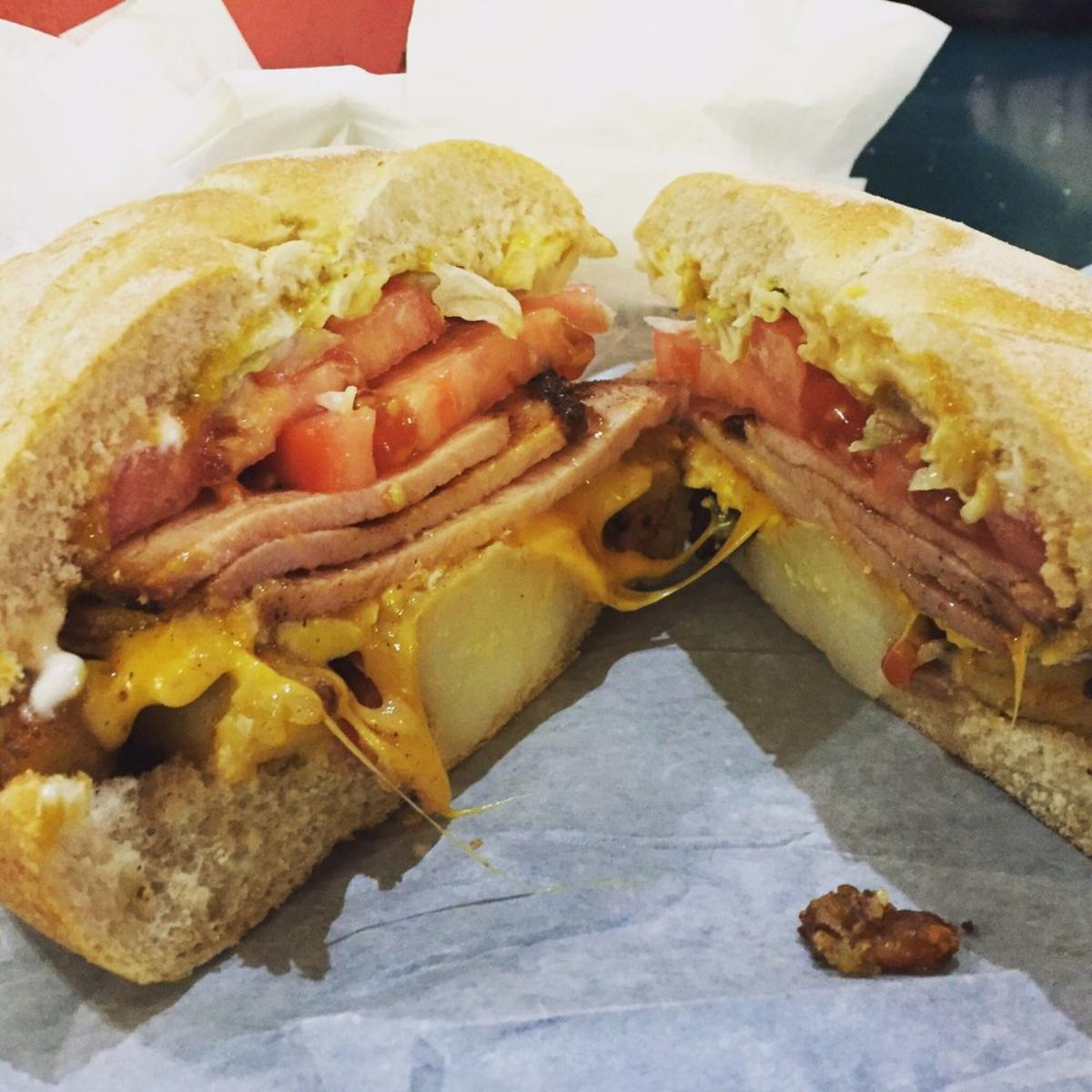 PaddingtonsON's tweet photo. Comfort is peameal bacon and melted cheese, don't you think? https://t.co/gVFrbCYnK7