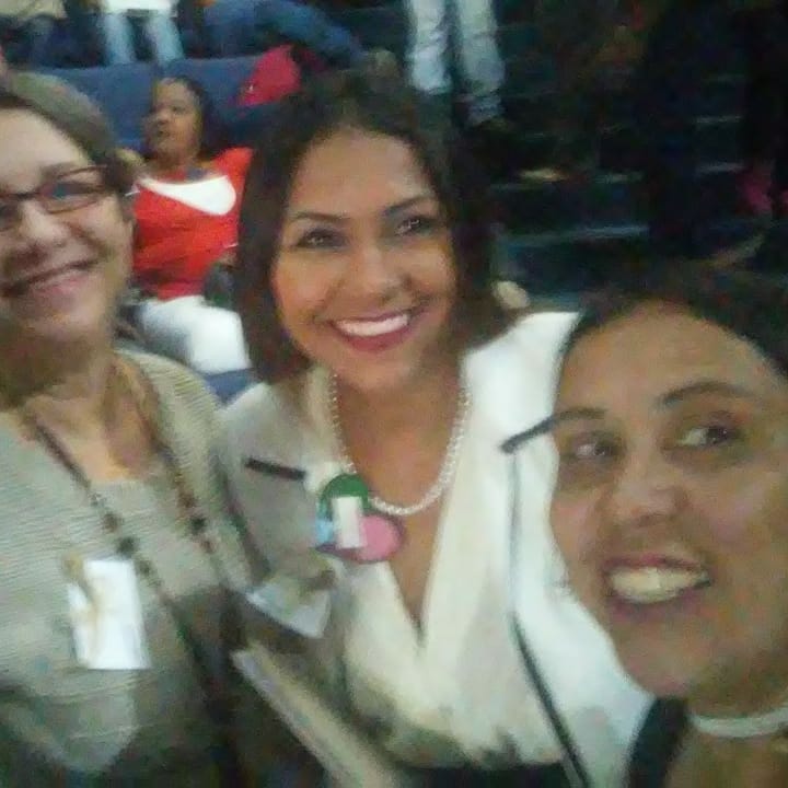 EDUCACIONPALANT's tweet photo. #altosMirandinos se vistio de fiesta en el #CongresoPedagógicoEstadal junto a la presencia de su jefa de zona @rosabecerra3 @MirandaGob @ZonaEducMiranda #TrumpFueraDeVenezuela #18may https://t.co/xY4UIQbXJv