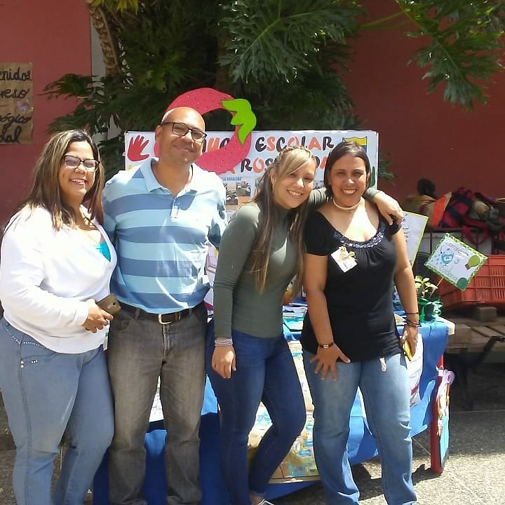 EDUCACIONPALANT's tweet photo. #altosMirandinos se vistio de fiesta en el #CongresoPedagógicoEstadal junto a la presencia de su jefa de zona @rosabecerra3 @MirandaGob @ZonaEducMiranda #TrumpFueraDeVenezuela #18may https://t.co/xY4UIQbXJv