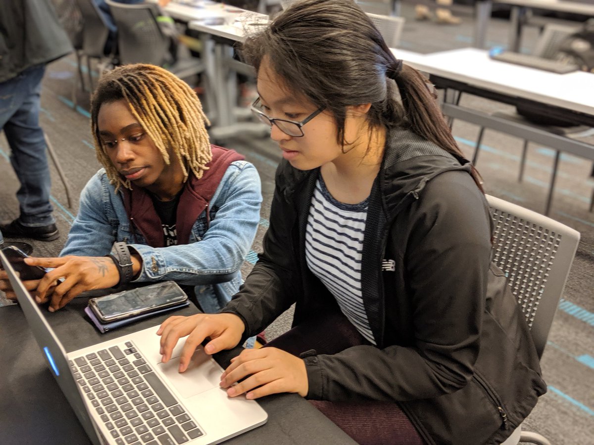 GameRevenant's tweet image. The #SPRINGPLAY @Playcrafting  show is over soon, but #PlayNYC is around the corner...

#indieshow #indiegames #WhereShadowsSlumber