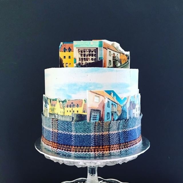 Greengategalle1's tweet photo. Check out our #Culrosstartan cake, conjured by the hands of baking magicians @floandgeo based in Dunfermline - looks fabulous and it was delish! #celebration #tartan #shoplocal #WelcometoFife https://t.co/3wtL9mEtwv