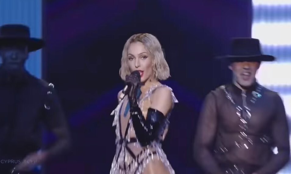 stratf0rdbitch's tweet photo. Lo que pides / lo que te llega #Eurovision https://t.co/tH7upwMHGe