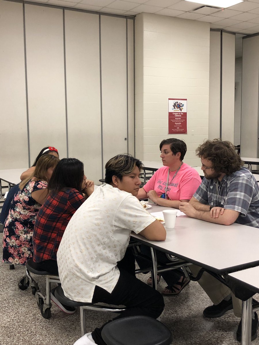 tcfljmj3's tweet photo. The community forum coordinated by @SkoolStartupLou #innovative #teacherfounders @ #NoeMS turned out really well. Got some valuable feedback from parents/guardians &amp; interpreter was there to help w language translation @jcpsforward #WeAreJCPS @JCPSKY @kids_inspire @JCPSAsstSuptTL https://t.co/gcEXrETQUg