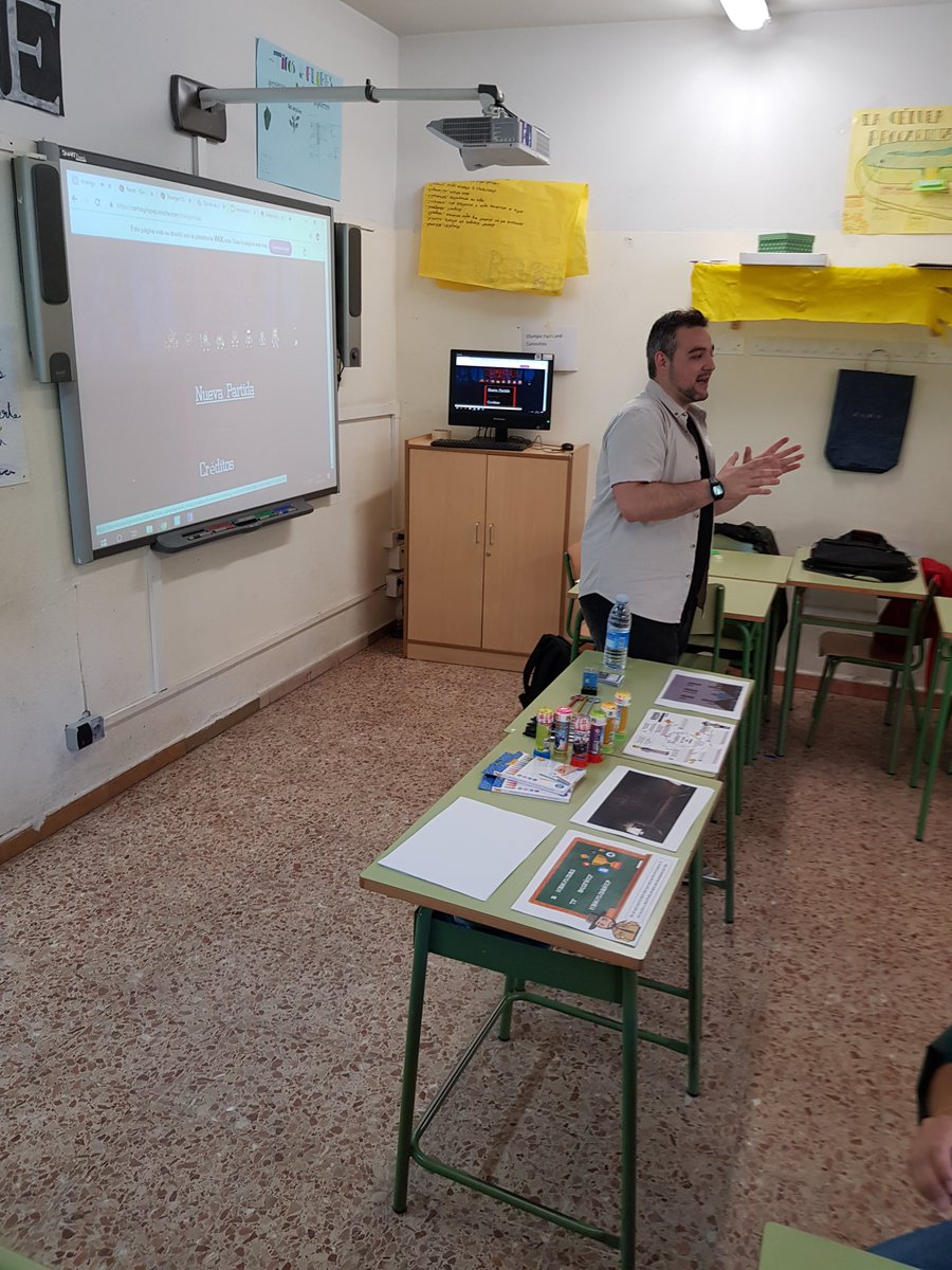 Diegogg1981's tweet photo. Muy interesantes las jornadas de metodologías para el docente en @MontserratFUHEM con @IsabelGarciasvp @karlospsk @AgoraAbierta y @CITECMAT 👏👏👏 https://t.co/8ybDpWZ5O1