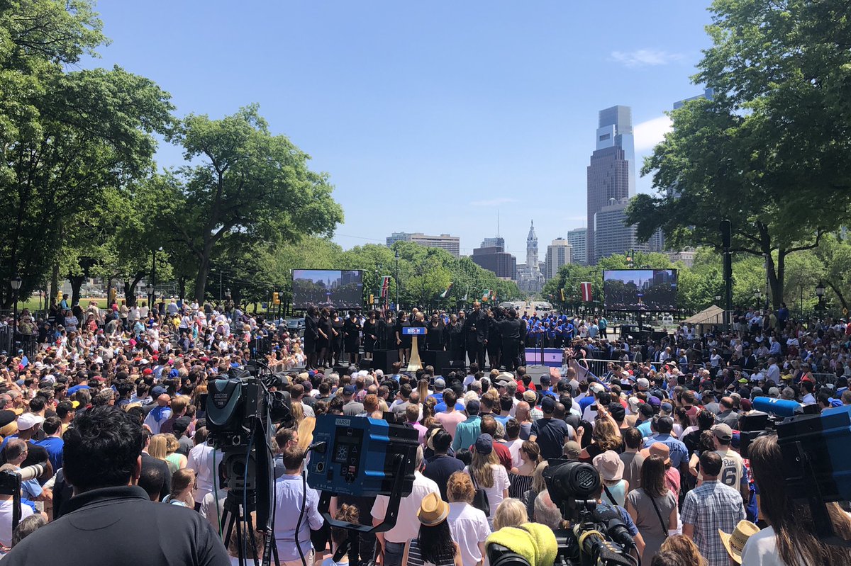 Joe Biden can't even get half the crowd of what Hillary Clinton got for her campaign kick-off, claims 6,000 (BS!)