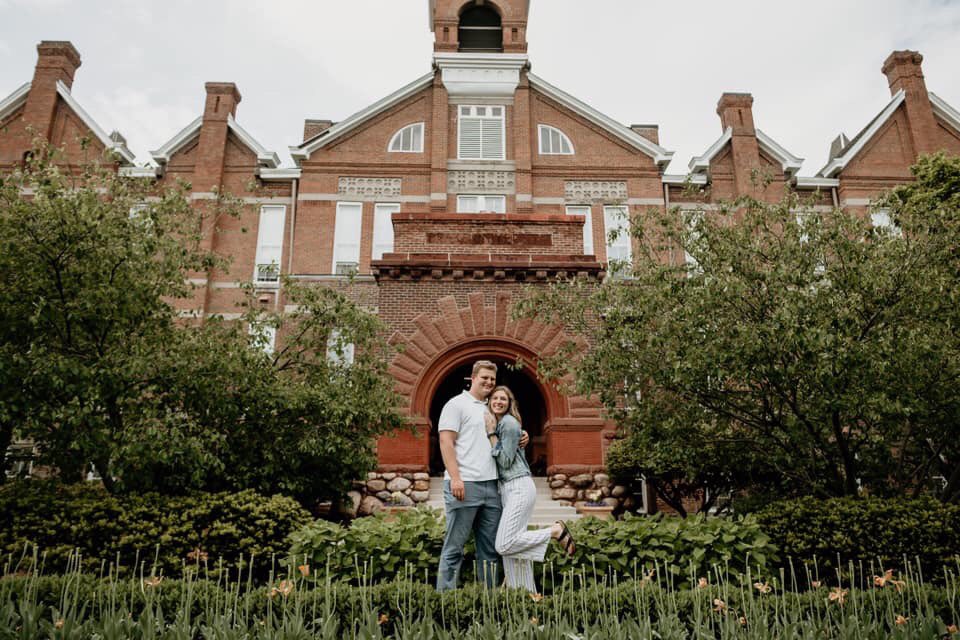DrakeVolleyball's tweet photo. HUGE congratulations to our very own @Sara_Jensen2 on her engagement!! We are so happy for you &amp; Z! 🏐🏈💙 https://t.co/auj3jVZcmf