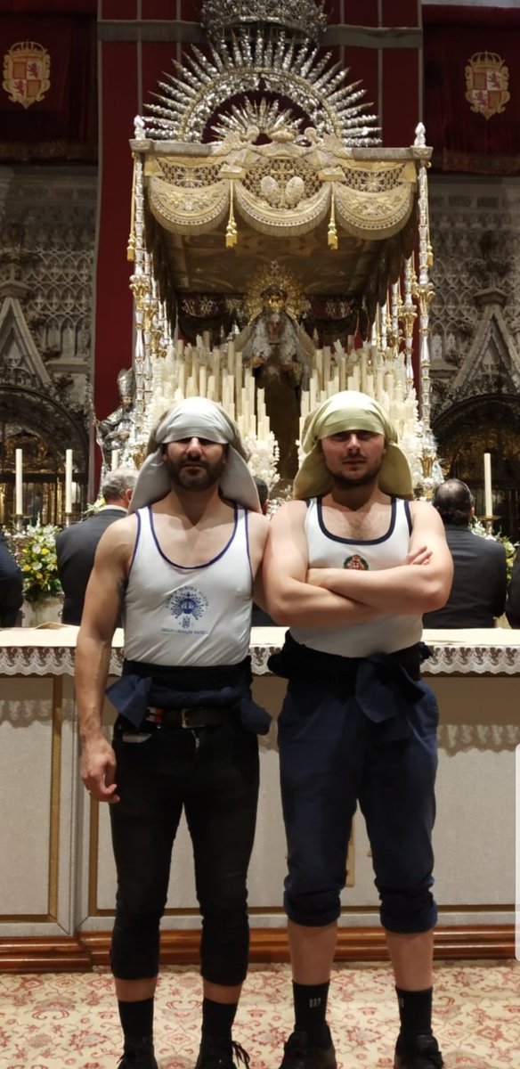 REINA DE LOS ANGELES CORONADA