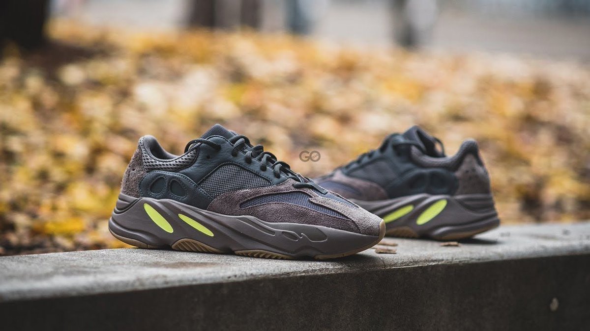 yeezy 700 mauve restock