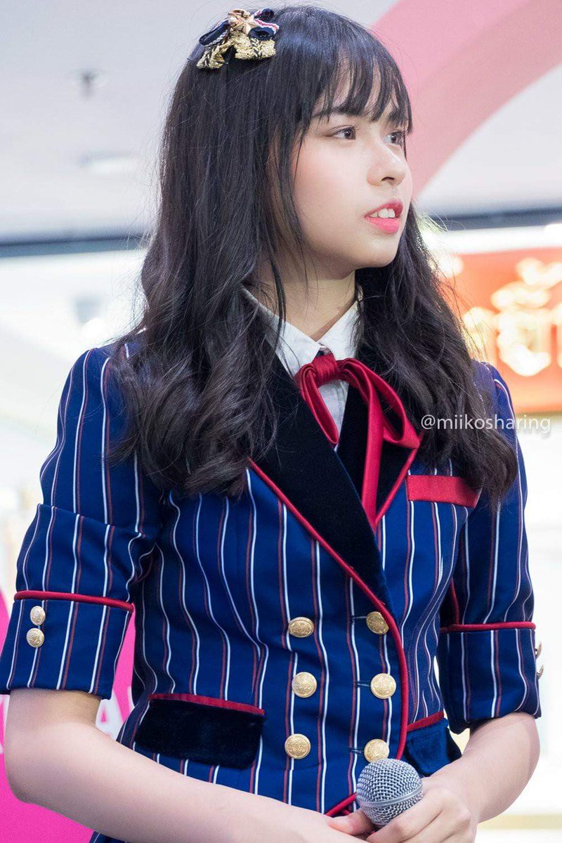 Jibtandaisuki's tweet photo. ดูนั่นสิ😳 แก้มน้อนนน 💗
วันนี้เมื่อปีที่แล้ว 
ภาพจาก miikosharing
#JibBNK48 #BNK48 https://t.co/havnbp72QA