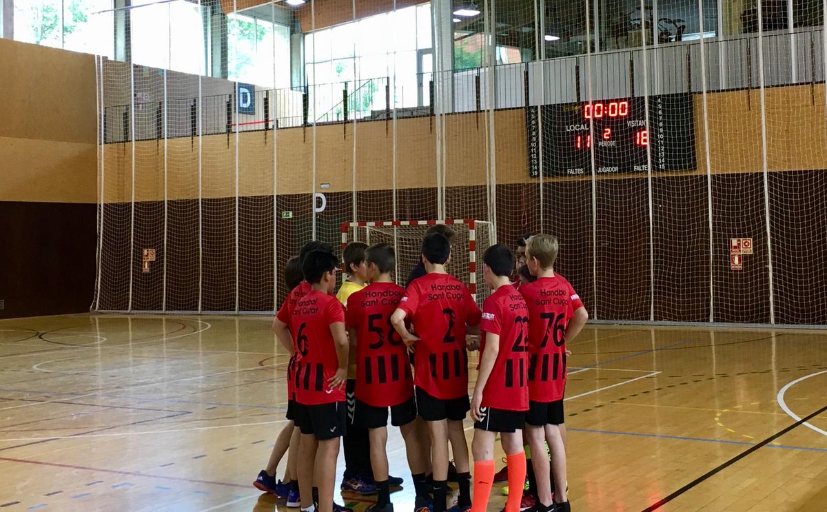 hstcugat's tweet photo. #CopaFed Infantil masculí
Infantil negre 19 - 28 @HandbolSalou
Es nois entrenats per Joan Galán perden en un partit que han lluitat des del començament amb molt bon nivell, però a mesura que ha passat el temps s'han anat diluïnt pel cansament.
Ben lluitat!
#Handboldelbo #HSC https://t.co/lRx8Zjqr9i