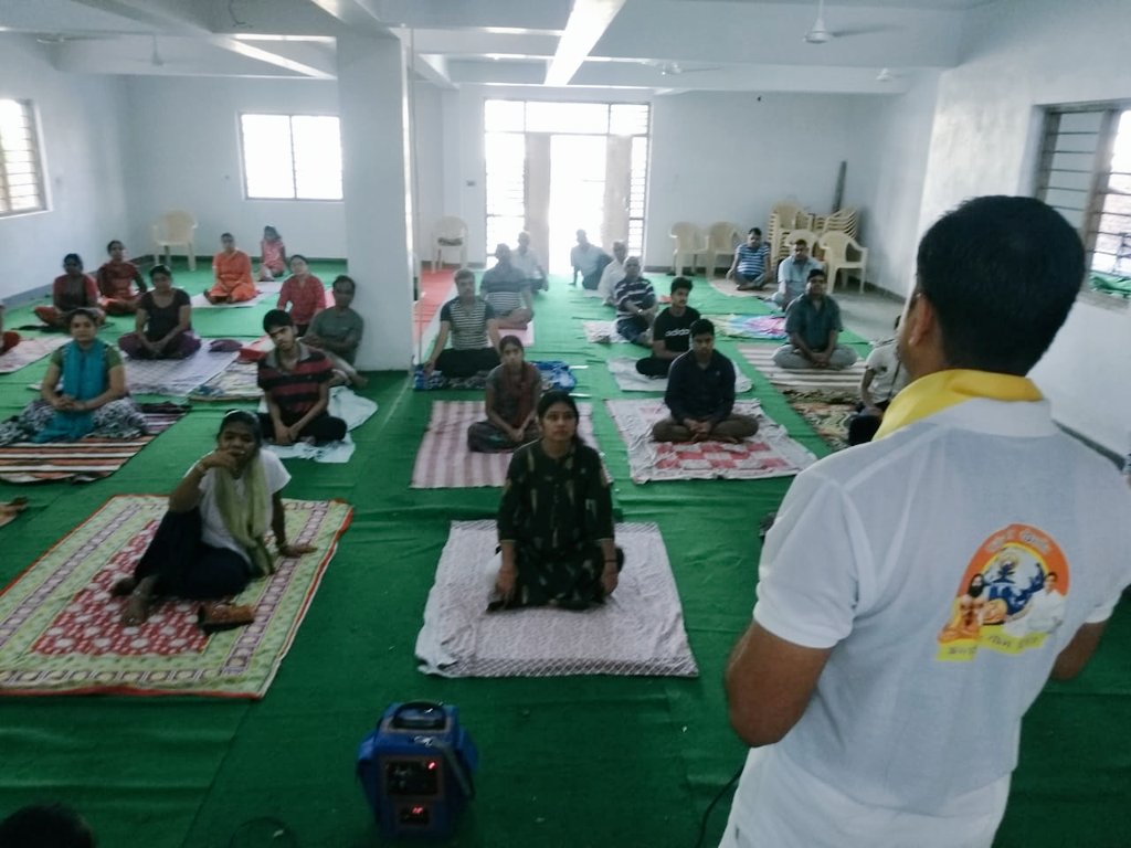 Today, #Patanjali Yuva Bharat #Rajasthan (West) <a href="/udaipur/">udaipur</a> Rajasthan today took a meeting of the #SocialYogi media team, which appointed Mr. Giriraj Paliwal for #promotions of social #media #campaign for Udaipur #Division.
<a href="/yogrishiramdev/">स्वामी रामदेव</a> <a href="/swabhimani1/">Shifted to @drjaideeparya</a> <a href="/rakesh_bstpyp/">भारत</a> @Sachin_YB