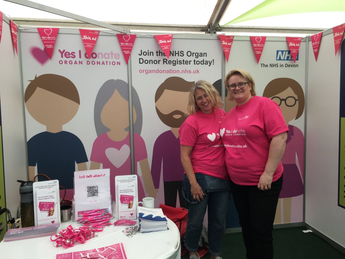 ChapmanOdile's tweet photo. Day 3 @devoncountyshow with Cate and #serenatucker #NHSorgandonor #OganDonation #wearedevon https://t.co/cceuu8slYs