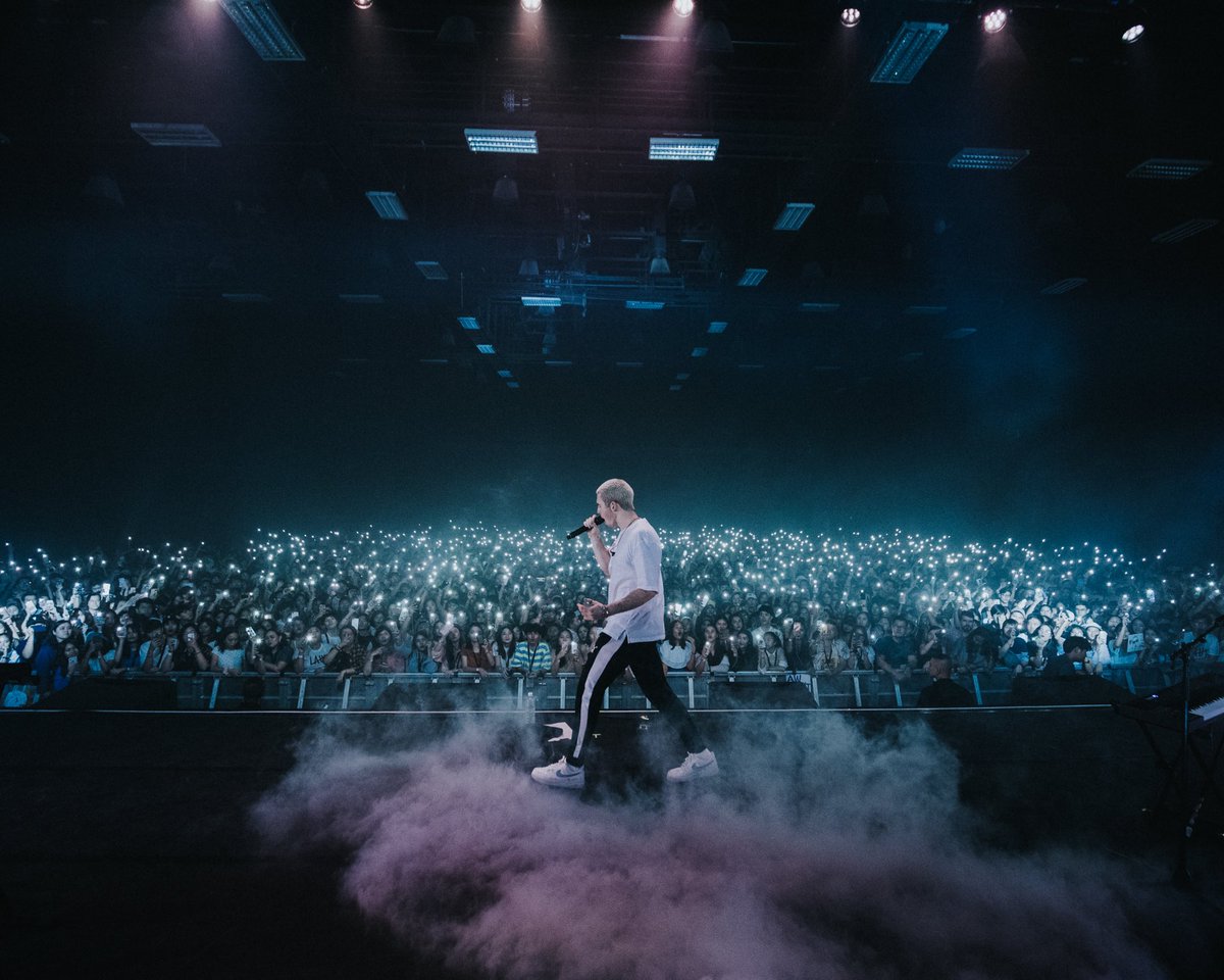 lauv tweet media