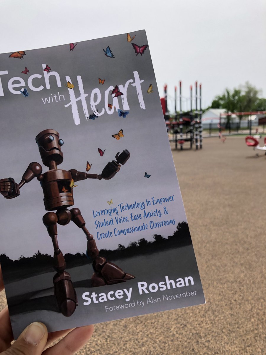 HeskTech's tweet photo. Just checked my post office box and received Tech with Heart by @buddyxo.  Thanks @PearDeck for the book!  Now playtime for my 2 year old and some reading for me. #loveprofessionaldevelopment https://t.co/uelMxxvAZn