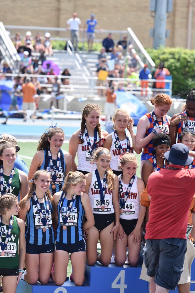 BHS220Athletics's tweet photo. Congratulations to our Girls Track 4 x 800 Relay for finishing in 4th Place at the @IHSAState Finals Meet. #Barringtonathletics @BHSGirlsTrackXC @dhpreps @Pioneer_Press @ChiTribPreps @suntimes_preps @barrington220 @BarringtonHS220 https://t.co/O7i1ePlKDC