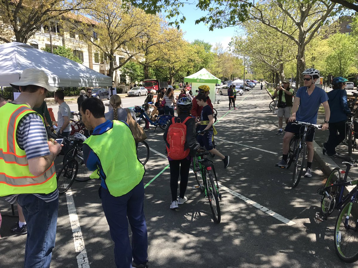 Great demonstration today of the @beaconbikeway. All the usual suspects in attendance, including <a href="/tommyvitolo/">Tommy Vitolo</a> and <a href="/ScottEnglander/">Scott Englander</a>. 

We need this bikeway NOW.