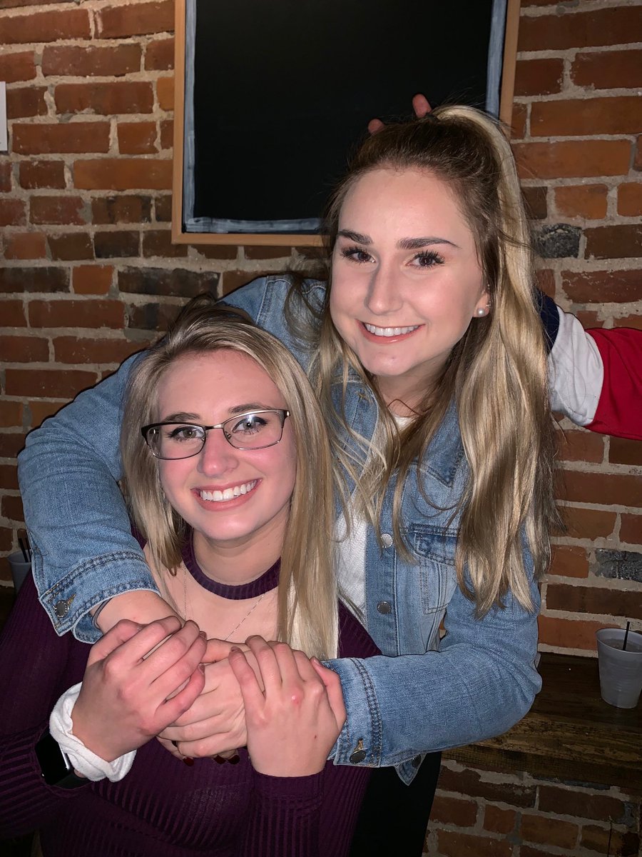NvrShoutMegan's tweet photo. Please don’t leave me 💔😭 #2019UDGrad https://t.co/Eo5SLUsyox