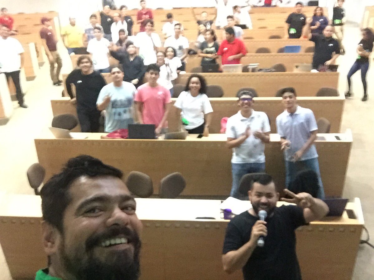 DonChambitas's tweet image. Saludos desde el evento #CodeRetreat organizado por la banda de @weareMagmaLabs en #Manzanillo 😎