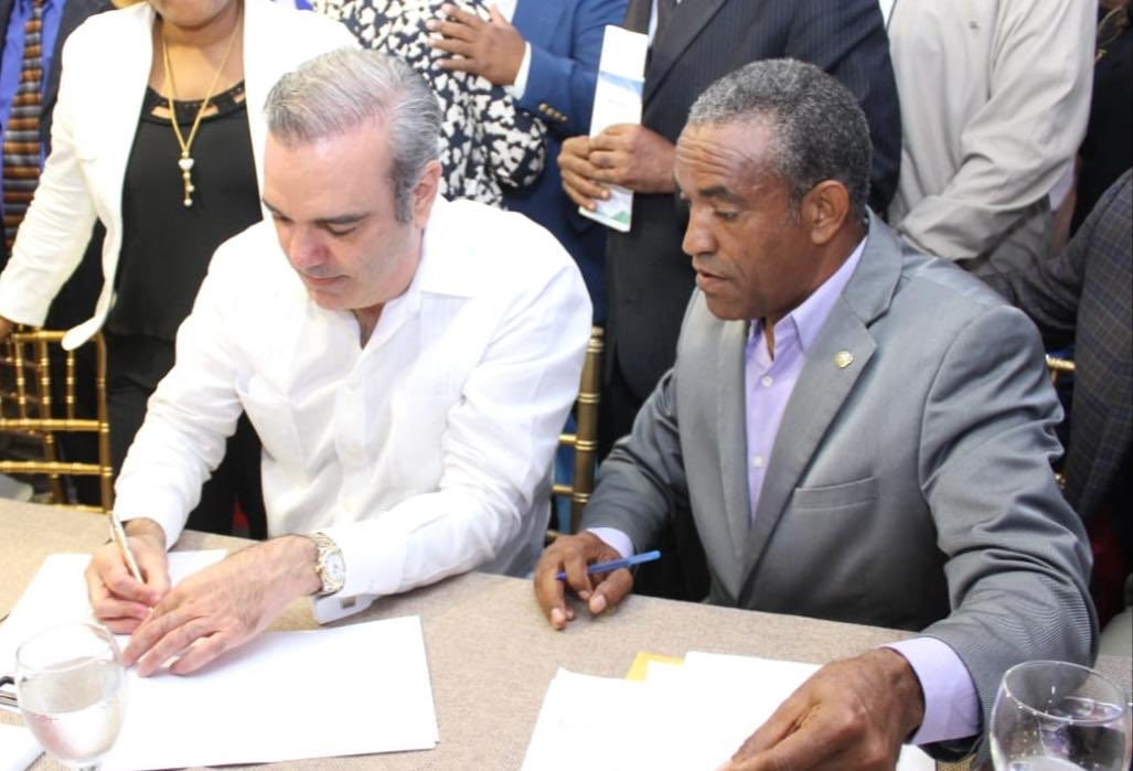 Luis Abinader tweet media