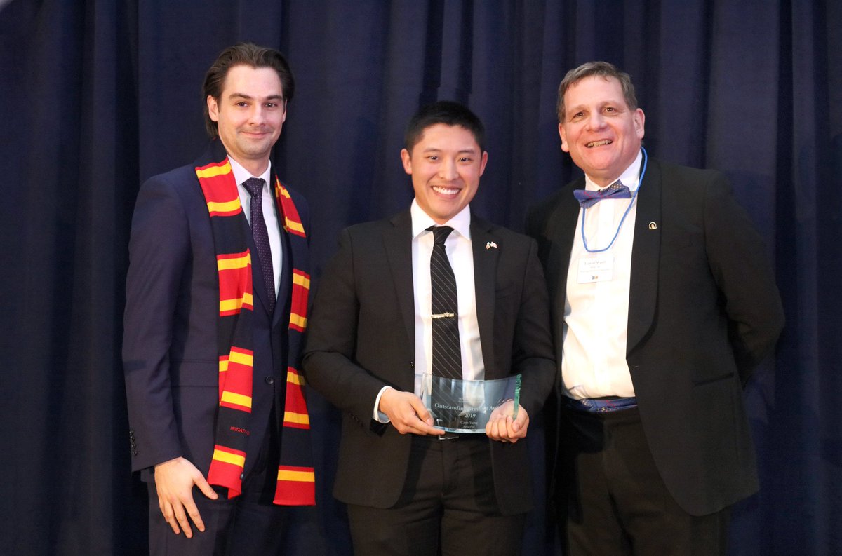 queensualumni's tweet photo. Recognize a young alumnus or alumna (who graduated less than 10 years ago) who is making great contributions to their community by nominating them for the One to Watch Award from the Queen’s University Alumni Association. Deadline to apply is June 5. https://t.co/QeOzeAjdcw https://t.co/vuwDSBdik2