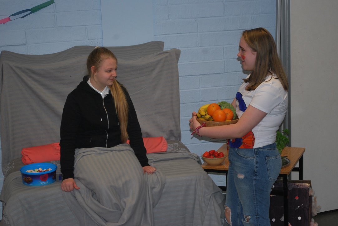 emaherart's tweet photo. More from "Vitamins: The Musical" performed last week, well done to all 1st year artistic performance students. Really fun and informative way to promote fruits and vegetables and all the nutrients they provide! @Colaistebride https://t.co/HdBGFyLmtb