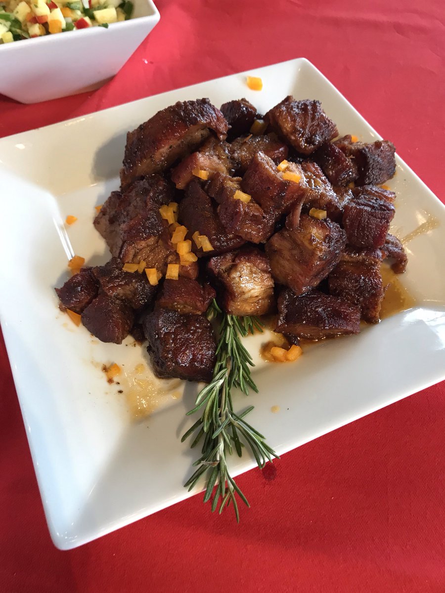 LemondKitchen's tweet photo. Great cooking class today @BeringsHardware we prepared Sweet Potato and Onion Pizza, Burnt BBQ Pork Ends and @LemondKitchen Hoppin John all on @BigGreenEgg #southern #Creole #Cooking https://t.co/jCNhan9NyI
