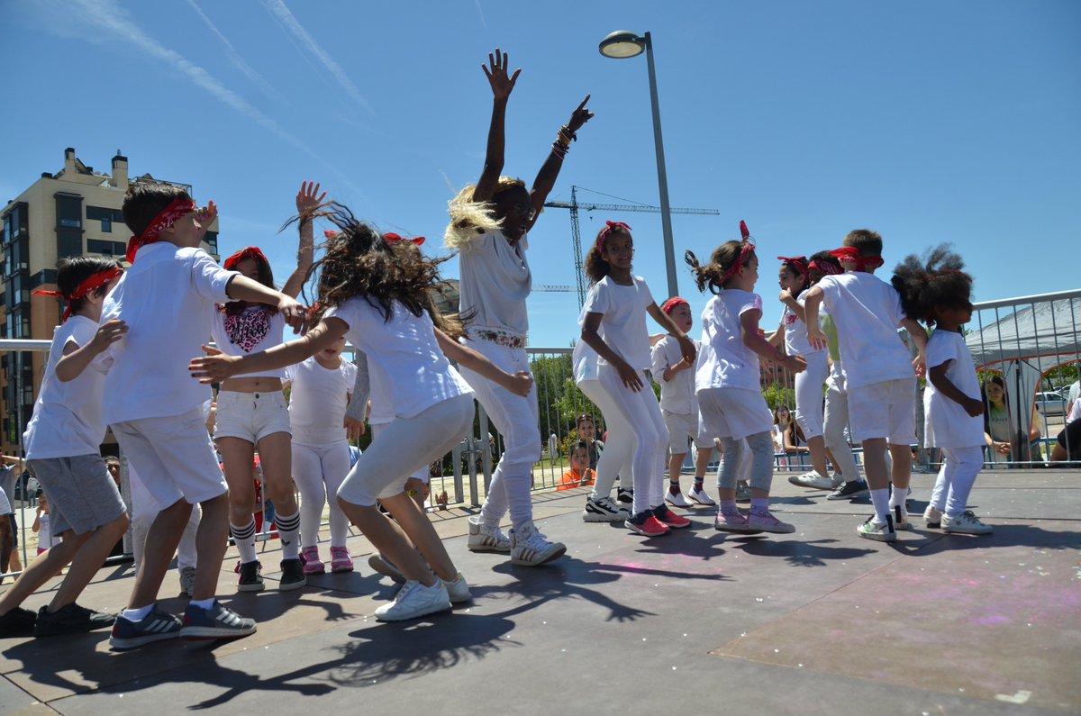 StudioArkania's tweet photo. #FiestasDeLaPrimavera 2019 💗
#Vallekas #CandyCrewFamily #ArkaniaStudio https://t.co/BJPukq9lZS