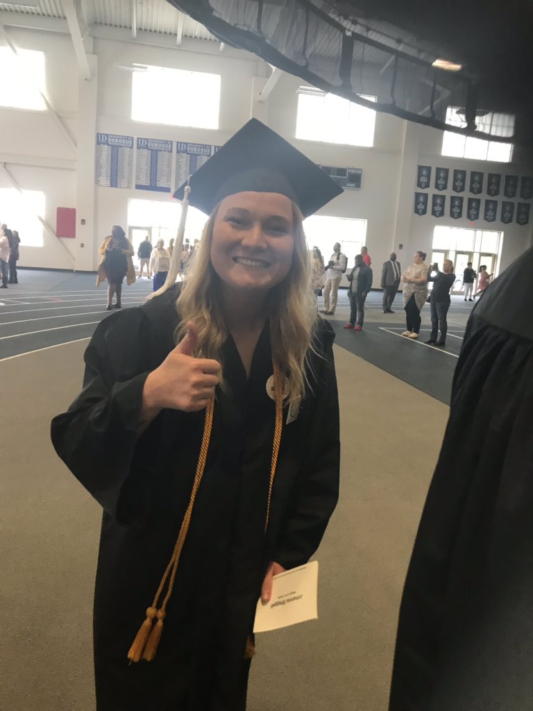 DbqVolleyball's tweet photo. UDVB representing! #2019UDGrad https://t.co/wFH6HiveIx